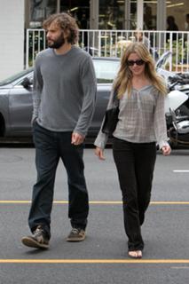 Sarah Roemer feet photo thumbnail