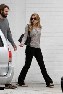 Sarah Roemer feet photo thumbnail