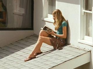 Sarah Roemer feet photo thumbnail