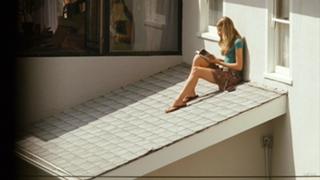 Sarah Roemer feet photo thumbnail