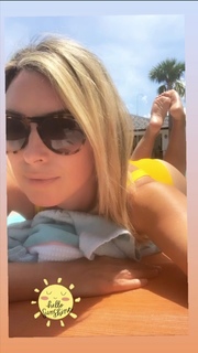 Sarah Schreiber feet photo 9