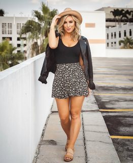 Sarah Schreiber feet photo 7