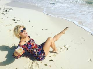 Sarah Schreiber feet photo 5