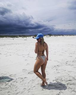 Sarah Schreiber feet photo 11
