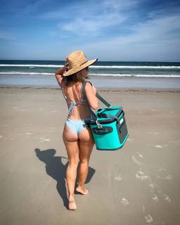 Sarah Schreiber feet photo 10