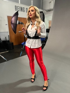 Sarah Schreiber feet photo 8