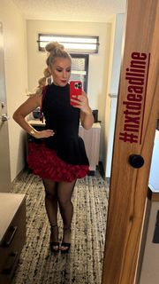 Sarah Schreiber feet photo 9