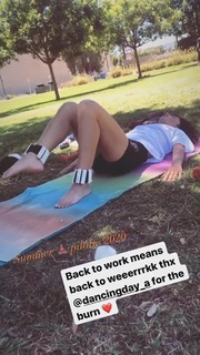 Sarah Shahi feet photo thumbnail
