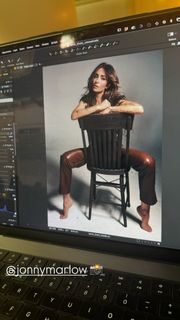 Sarah Shahi feet photo thumbnail