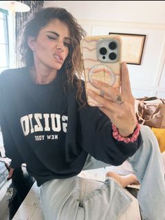 Sarah Shahi feet photo 13