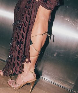 Sarah Shahi feet photo 1