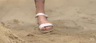Sarah Sherman feet photo 3