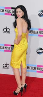 Sarah Silverman feet photo thumbnail