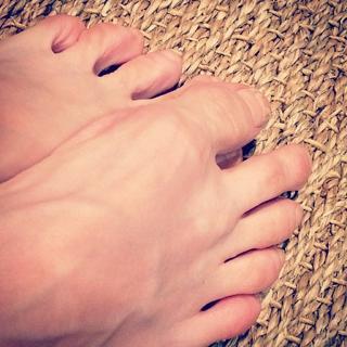 Sarah Silverman feet photo thumbnail
