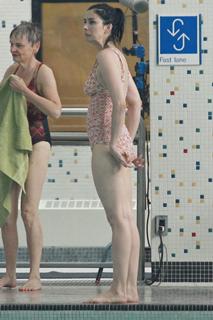 Sarah Silverman feet photo thumbnail