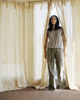 Sarah Silverman feet photo thumbnail