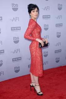 Sarah Silverman feet photo thumbnail