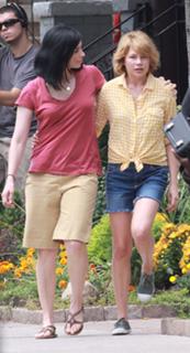 Sarah Silverman feet photo thumbnail