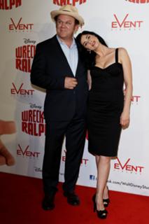 Sarah Silverman feet photo thumbnail