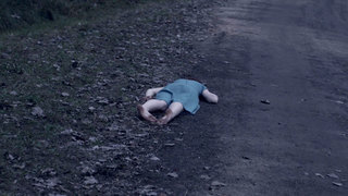 Sarah Snook feet photo thumbnail