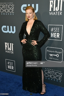 Sarah Snook feet photo thumbnail