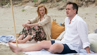 Sarah Snook feet photo thumbnail