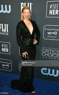 Sarah Snook feet photo thumbnail