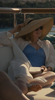 Sarah Snook feet photo thumbnail