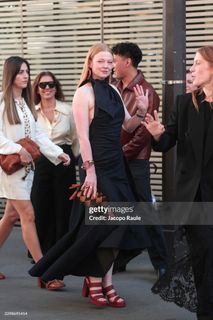 Sarah Snook feet photo 6