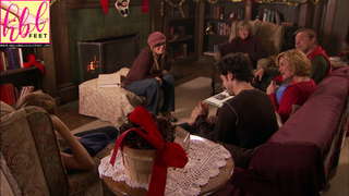 Sarah Thompson feet photo 14