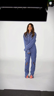 Sarah Toscano feet photo thumbnail