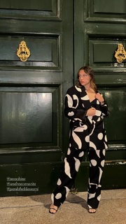 Sarah Toscano feet photo thumbnail