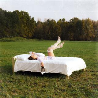 Sarah Toscano feet photo thumbnail