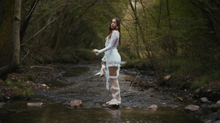 Sarah Toscano feet photo thumbnail