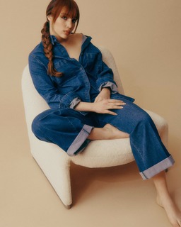 Sarah Toscano feet photo thumbnail