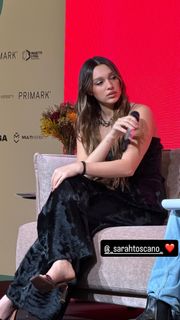 Sarah Toscano feet photo thumbnail