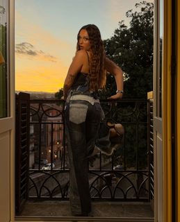 Sarah Toscano feet photo 11