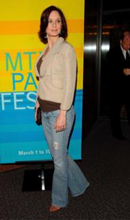 Sarah Wayne Callies feet photo thumbnail