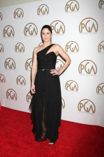 Sarah Wayne Callies feet photo thumbnail