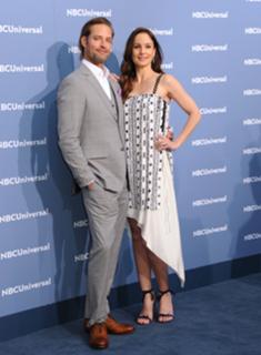Sarah Wayne Callies feet photo thumbnail