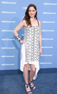 Sarah Wayne Callies feet photo thumbnail