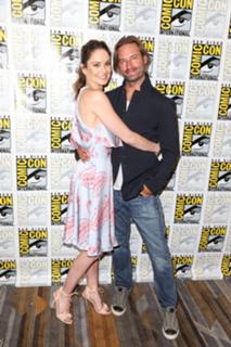 Sarah Wayne Callies feet photo thumbnail
