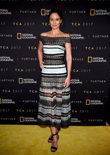 Sarah Wayne Callies feet photo thumbnail