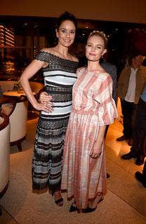 Sarah Wayne Callies feet photo thumbnail