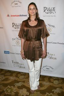 Sarah Wayne Callies feet photo thumbnail