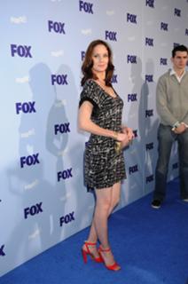 Sarah Wayne Callies feet photo thumbnail