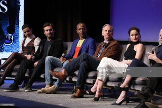 Sarah Wayne Callies feet photo thumbnail