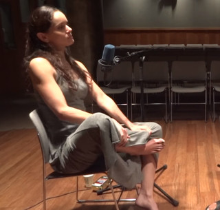Sarah Wayne Callies feet photo thumbnail
