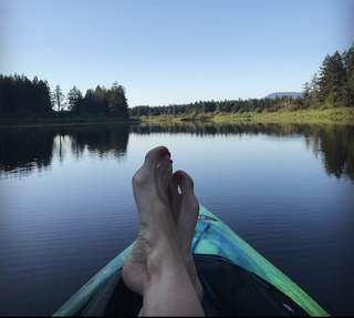 Sarah Wayne Callies feet photo thumbnail