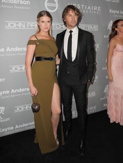 Sarah Wright feet photo thumbnail